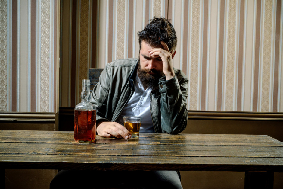fot. Shutterstock Eksperci: przegrywamy walkę z alkoholizowaniem naszego kraju