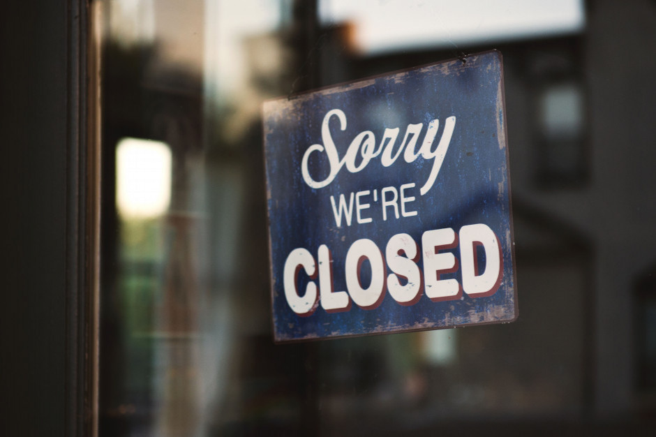 fot. unsplash.com Jak Polacy z różnych grup zawodowych i społecznych oceniają ograniczenia handlu w niedziele (raport)
