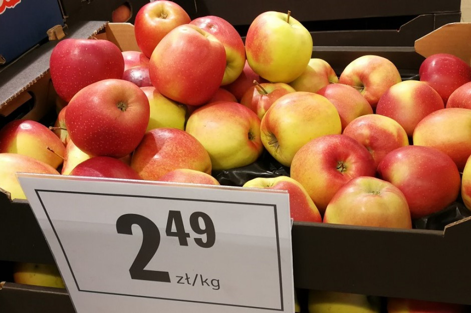 fot. materiały prasowe Analiza rynku detalicznego: Sklepy częściej stawiają na promocję jabłek niż bananów