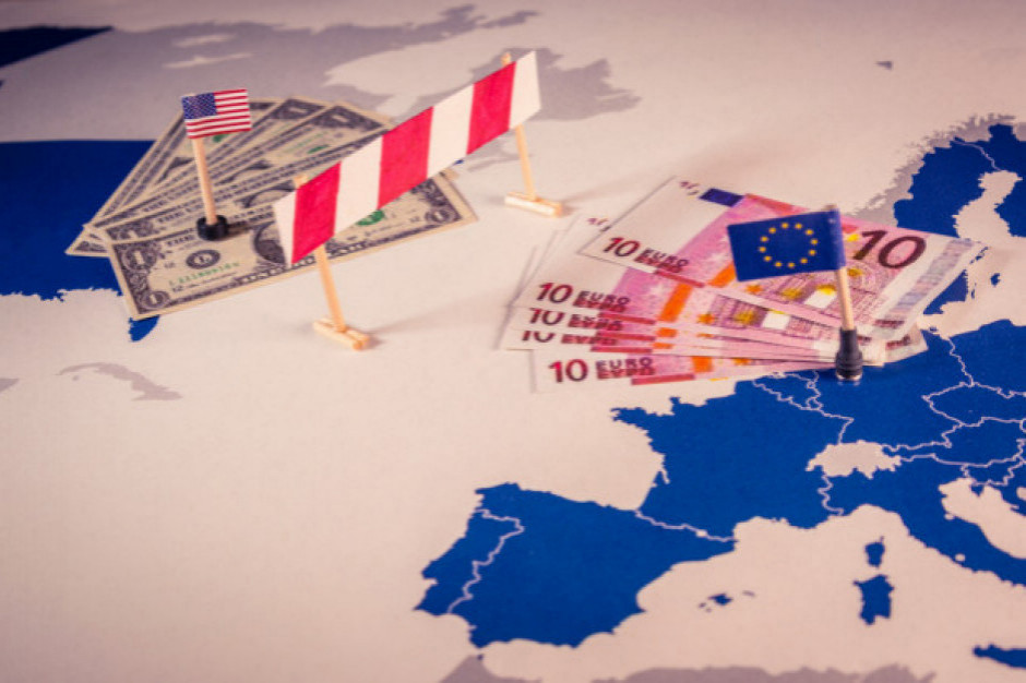 fot. Shutterstock USA nałożyły na UE karne cła na dobra warte 7,5 mld USD m.in na wina i whisky