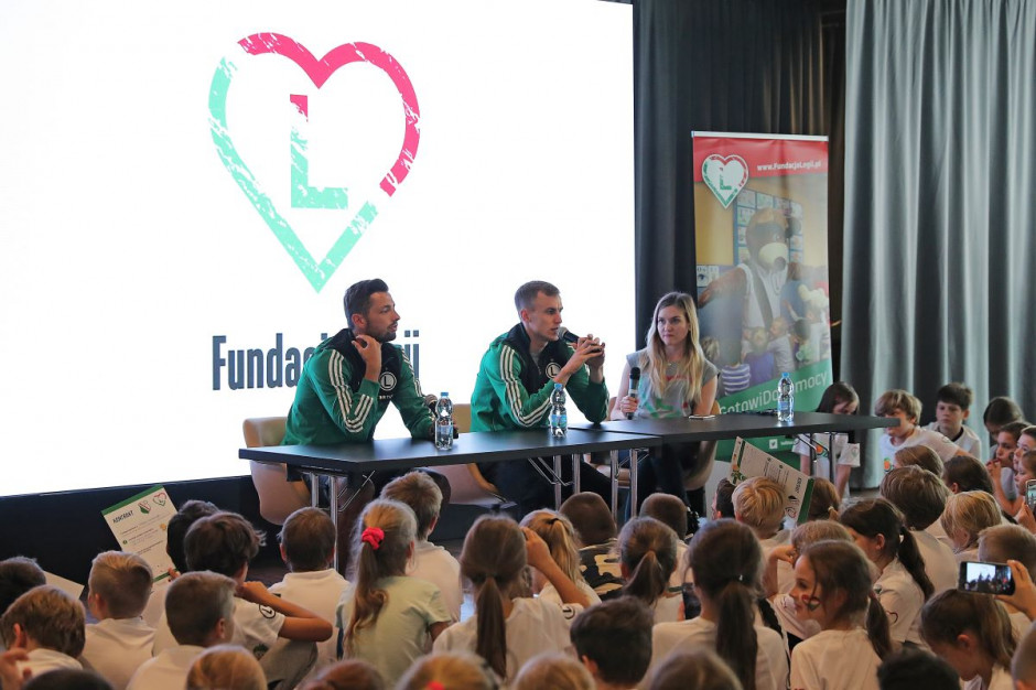 fot. materiały prasowe Biedronka i Legia Warszawa realizują program edukacyjny dla dzieci nt. zdrowia