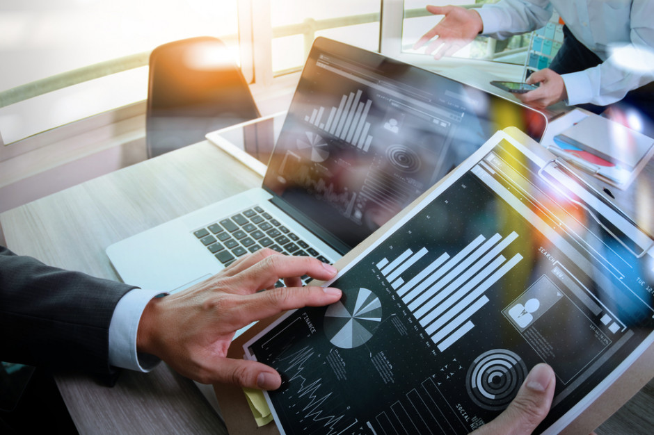 fot. shutterstock Ekspert: PMI lekko w górę, ale spowolnienie nie odpuszcza