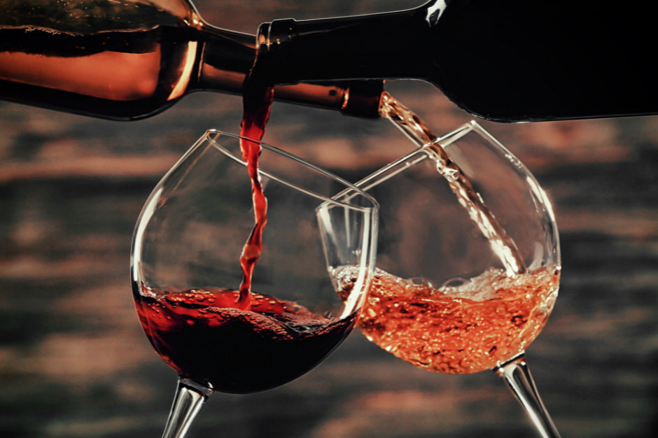 fot. shutterstock Co trzeci Włoch podaruje pod choinkę żywność lub wino