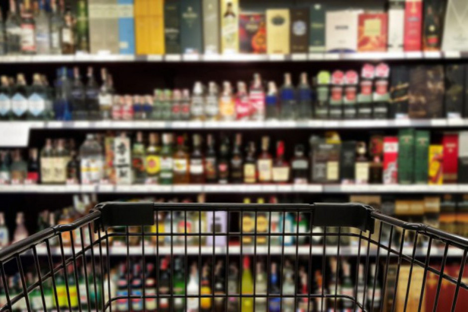 fot. shutterstock Prawie połowa Polaków uważa, że ceny alkoholu są niskie