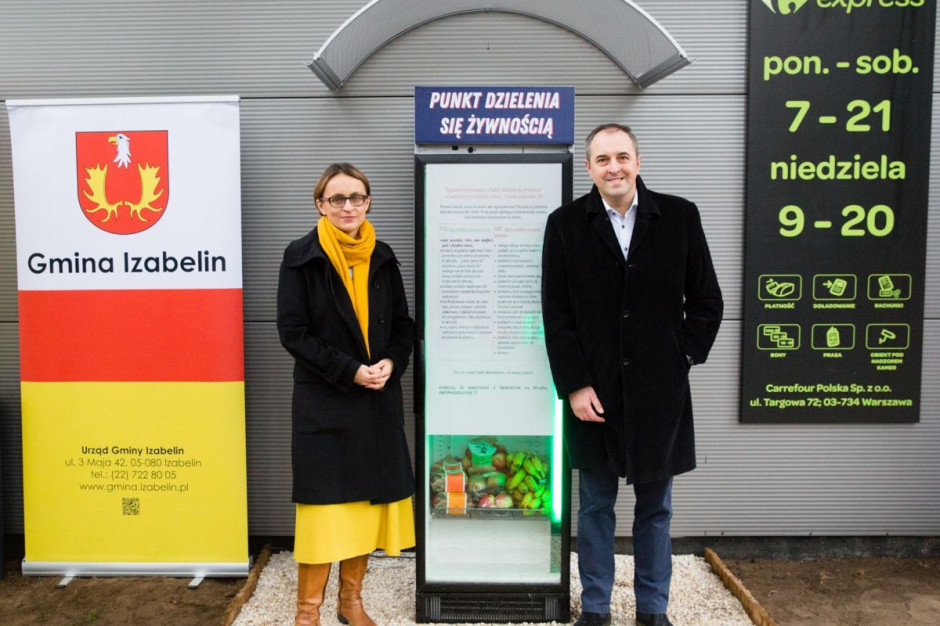 fot. materiały prasowe Carrefour udostępnia w Izabelinie lodówkę foodsharingową