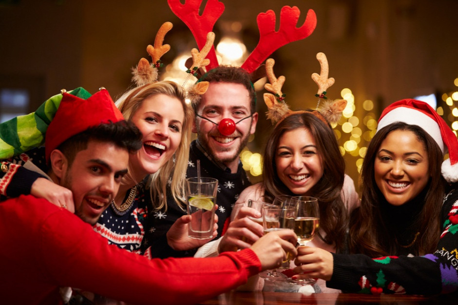 fot. shutterstock Bożonarodzeniowa kolacja: co piąta osoba rezerwuje stolik online