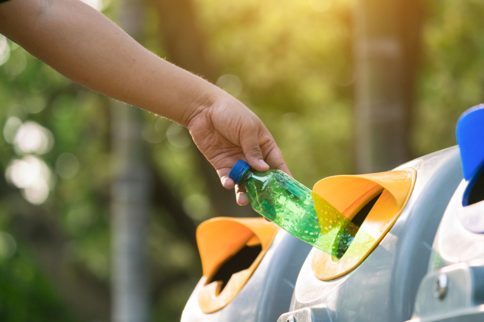 fot. shutterstock Poznań wprowadzi butelkomaty doładowujące elektroniczne bilety?