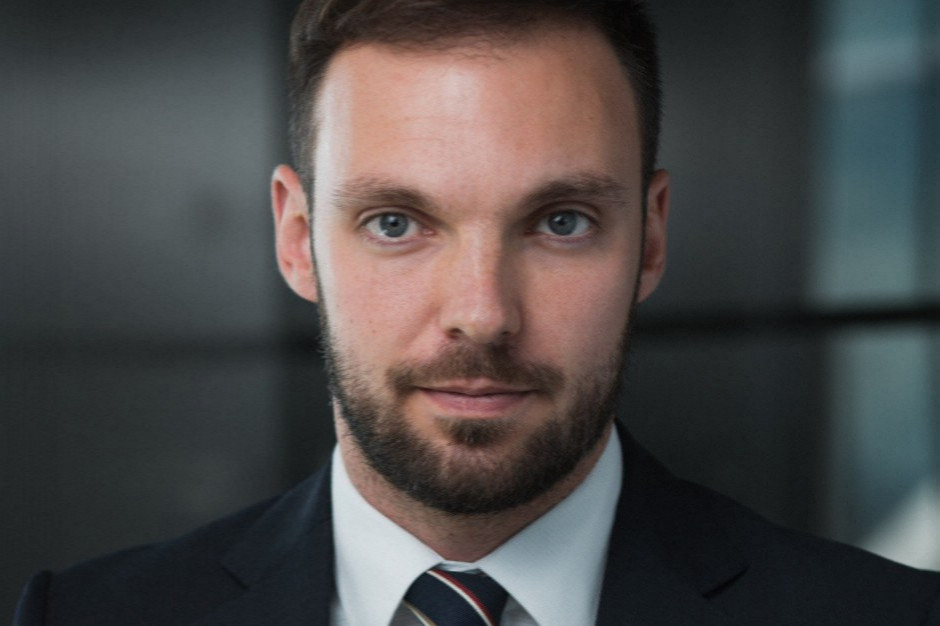 Łukasz Targoszyński, adwokat w warszawskim biurze kancelarii Baker McKenzie, fot. mat. pras. Prawnik: W 2020 roku możemy obserwować dalszą konsolidację na rynku handlu
