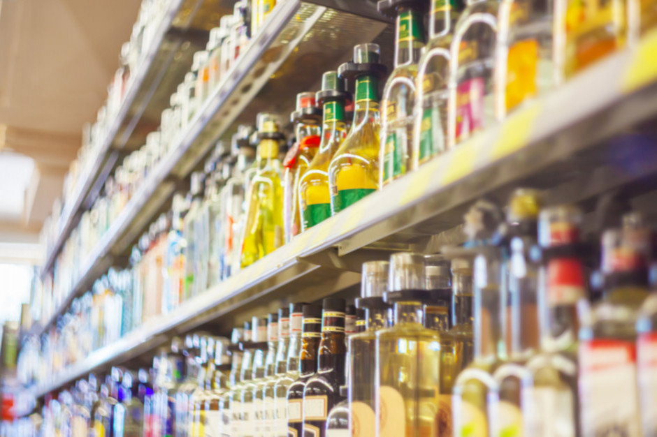 fot. Shutterstock POHiD: Podwójna opłata za opakowanie napoju alkoholowego o pojemności do 300 ml to dyskryminacja
