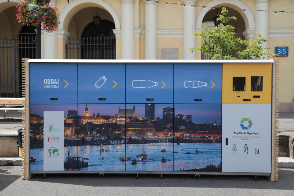 Recyklomaty zapełniają się w kilka godzin, fot. materiały prasowe Warszawa: Recyklomaty zapełniają się w kilka godzin
