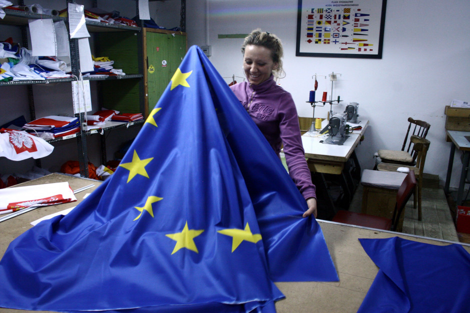 81 proc. Polaków czuje się obywatelami UE, fot. PTWP Polacy pozytywnie postrzegają Unię Europejską, ale wciąż nie chcą euro