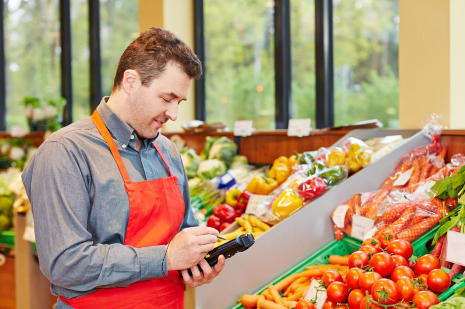 Technologia RFID usprawnia zarządzanie zapasami w sklepie, fot. shutterstock Marnowanie żywności: Technologia RFID usprawnia zarządzanie zapasami w sklepie