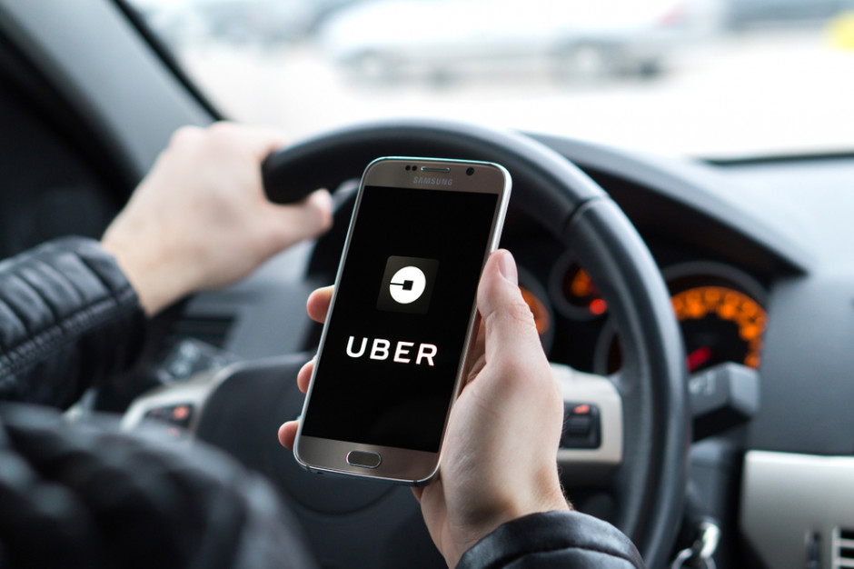 Uber zawiesza usługę UberPool. Usługa UberEats nadal będzie dostępna, fot. shutterstock Uber zawiesza usługę UberPool. Usługa UberEats nadal będzie dostępna