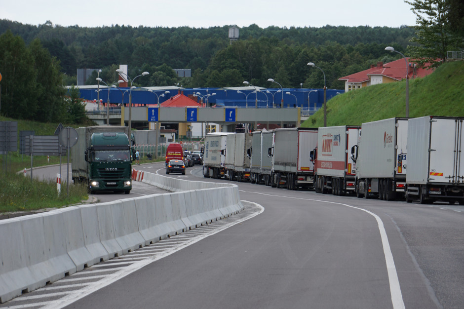 Niemcy: Wciąż długi czas oczekiwania na przekroczenie granicy z Polską