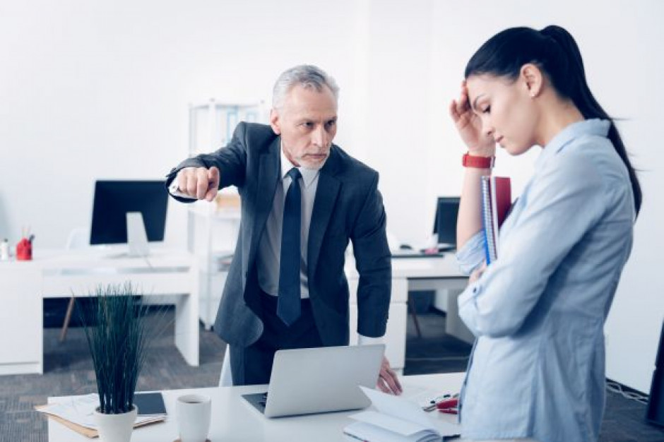 Prawie wszyscy z 800 badanych przedsiębiorców (95 proc.) odczuwa skutki pandemii dla swoich biznesów fot. Shutterstock Konfederacja Lewiatan: 69 proc. przedsiębiorstw planuje redukcje zatrudnienia