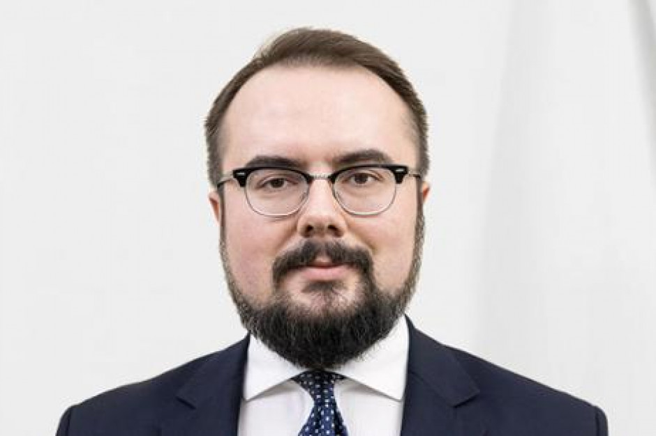 Paweł Jabłoński, wiceszef MSZ, fot. gov.pl Wiceszef MSZ: UE nie przeznaczyła na walkę z koronawirusem ani jednego nowego eurocenta