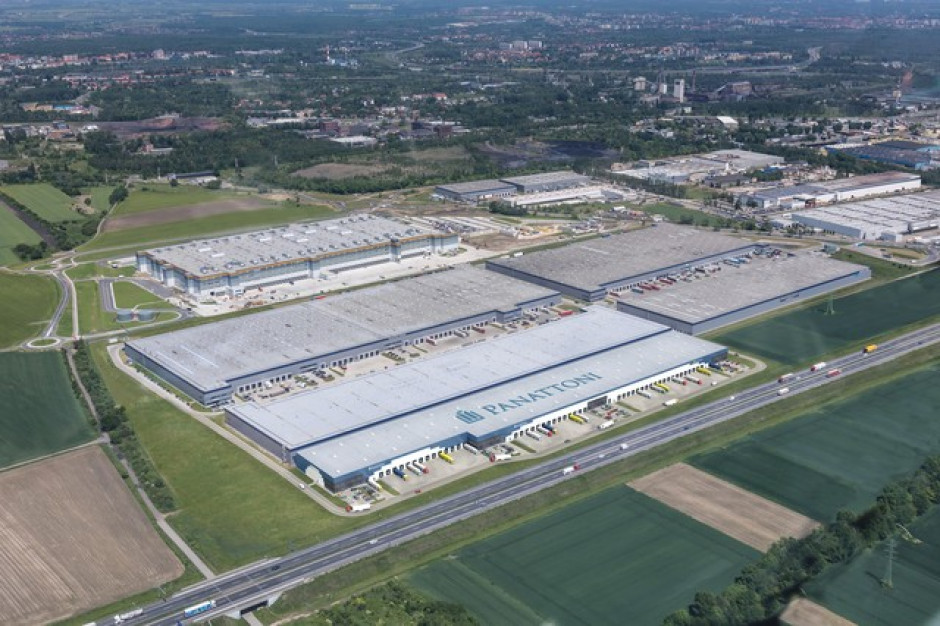Deweloper wynajął 35 000 m kw. w Panattoni Park Gliwice III sieci handlowej, która będzie tam realizować zamówienia e-commerce. fot. materiały prasowe Panattoni: W obecnej sytuacji sieci handlowe poszukują dodatkowej powierzchni magazynowej