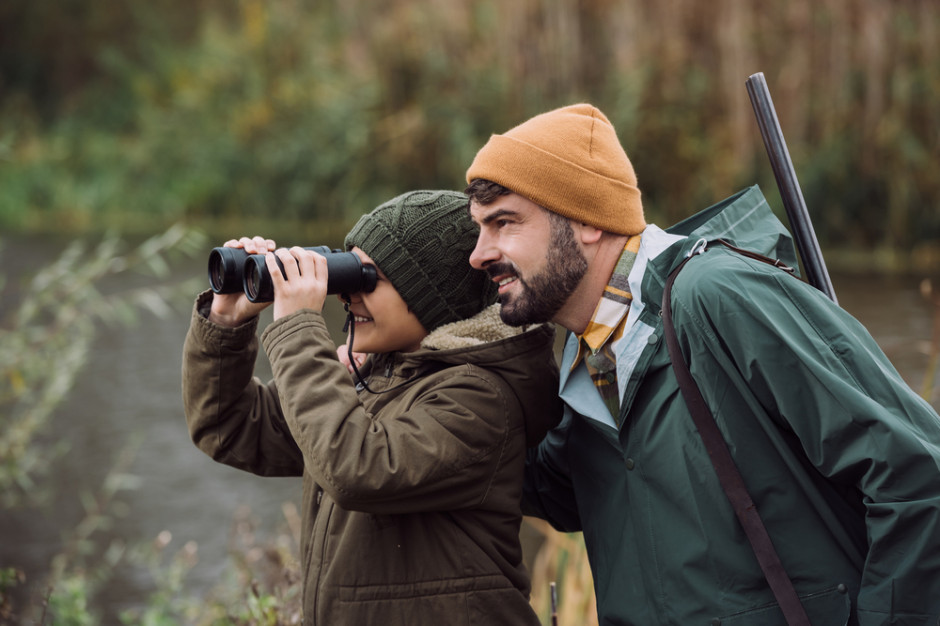 Myśliwi chcą, aby osoby poniżej 18. roku życia mogły brać ponownie udział w polowaniach, fot. shutterstock Myśliwi chcą, aby dzieci mogły znów brać udział w polowaniach