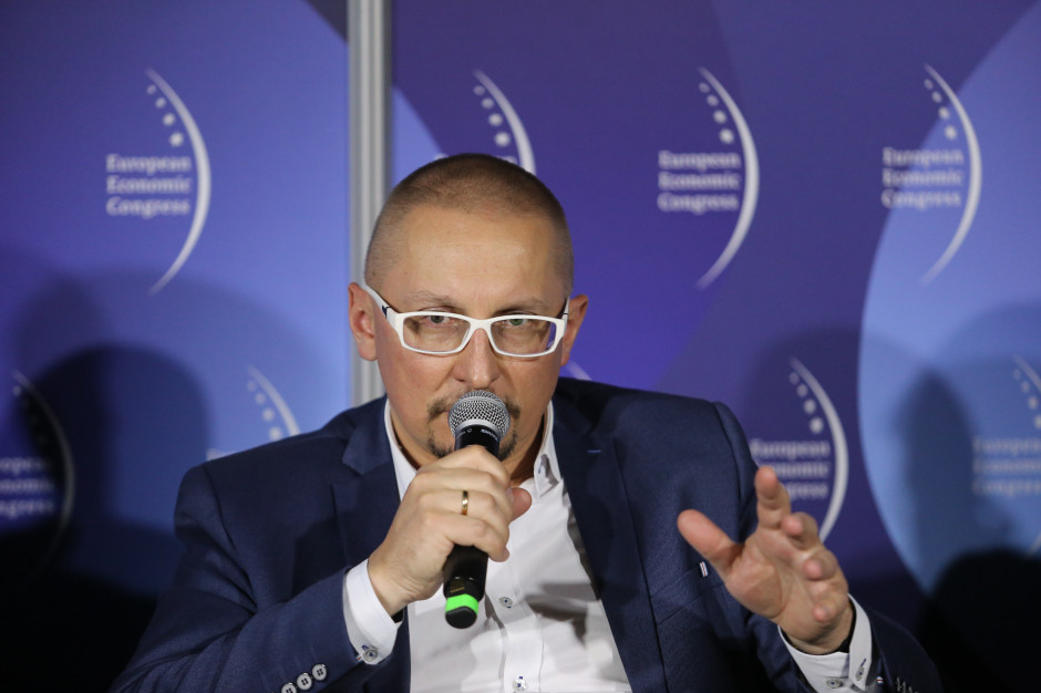 Branża spożywcza należy do tych sektorów, które lepiej lub gorzej, ale będą funkcjonować w dobie pandemii - mówi Mateusz Kowalewski, fot. PTWP Wielkość popytu na żywność po Wielkanocy będzie miała kluczowe znaczenie dla branży (wideo)