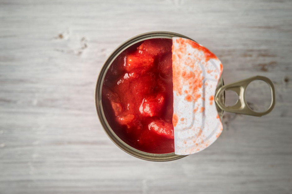 Dostawcy zaczęli racjonować sklepom dostawy pomidorów w puszkach; fot. shutterstock.com Wielka Brytania: dostawcy zaczęli racjonować sklepom dostawy pomidorów w puszkach