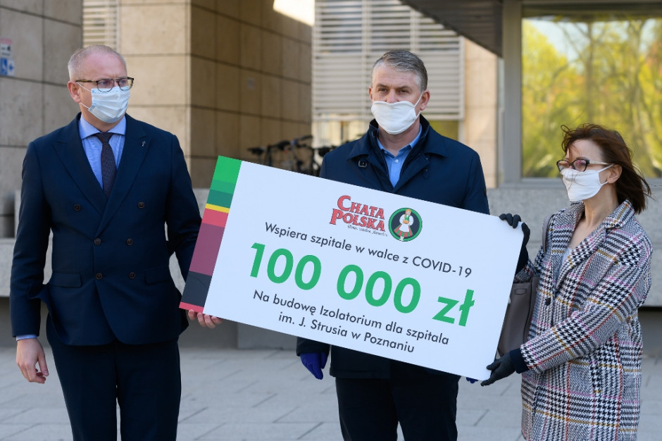 Sieć Chata Polska przekazała pomoc finansową i środki ochrony dla pracowników szpitali, fot. poznan.uw.gov.pl Chata Polska przekazuje pół miliona złotych dla wielkopolskich szpitali