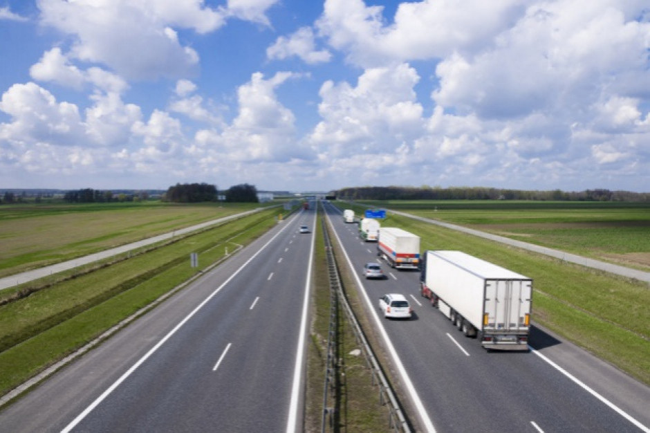 Rusza program wsparcia dla firm transportowych wart 1,7 mld zł, fot. shutterstock Rusza program wsparcia dla firm transportowych wart 1,7 mld zł