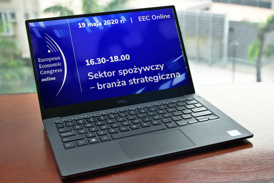 Zapraszamy czytelników portalspozywczy.pl na czat podczas debaty „Sektor spożywczy – branża strategiczna”; fot. mockuper EEC Online: Sektor spożywczy – branża strategiczna. Zapraszamy do zadawania pytań na czacie!