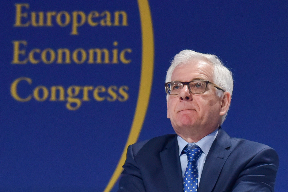 Polska chciałaby dalej znosić restrykcje dotyczące przyjazdu obywateli innych państw - oświadczył w środę w Pradze minister spraw zagranicznych Jacek Czaputowicz. fot. PTWP Czaputowicz: Chcemy dalej znosić restrykcje dotyczące przyjazdu cudzoziemców