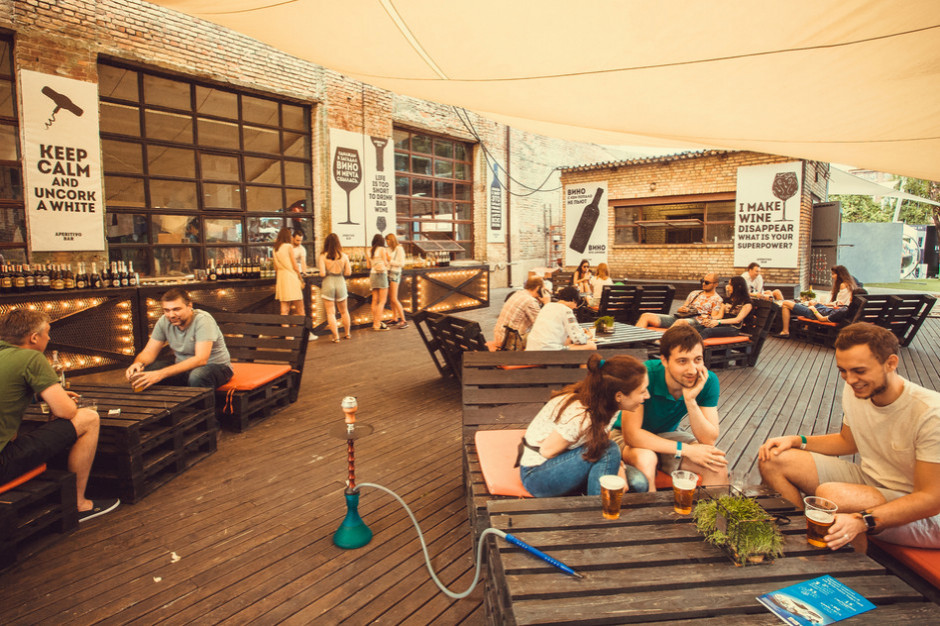 fot. Shutterstock Restauracje po otwarciu dalej mocno pod kreską