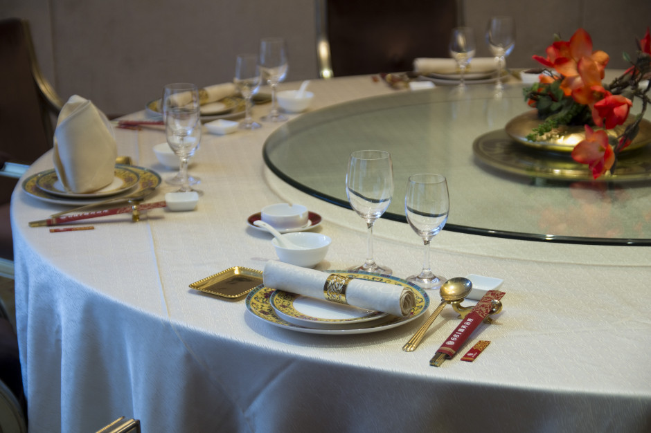 Część członków brytyjskiego rządu lobbuje za tym, by puby i restauracje mogły wznowić działalność - na razie obsługując tylko na zewnątrz - już 22 czerwca. fot. PTWP W.Brytania: Spór w rządzie w sprawie terminu otwarcia pubów i restauracji