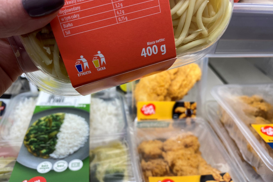 Żabka Polska od początku roku systematycznie wprowadza na opakowaniach produktów marki własnej informacje o tym, jak zagospodarować zużyte opakowania. fot. mat. pras. Żabka wprowadza oznaczenia ułatwiające segregację śmieci na opakowaniach marek własnych