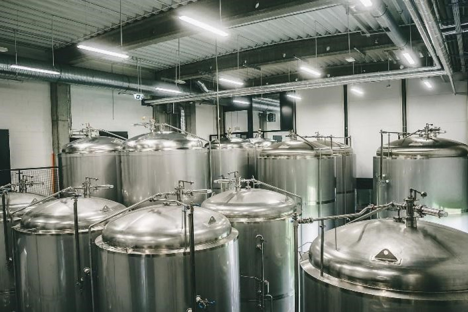 Browar PINTA inwestuje w rozwój produkcji, fot. materiały prasowe PINTA inwestuje w rozwój produkcji. W browarze stanęły 4 nowe tanki po 150 hl każdy
