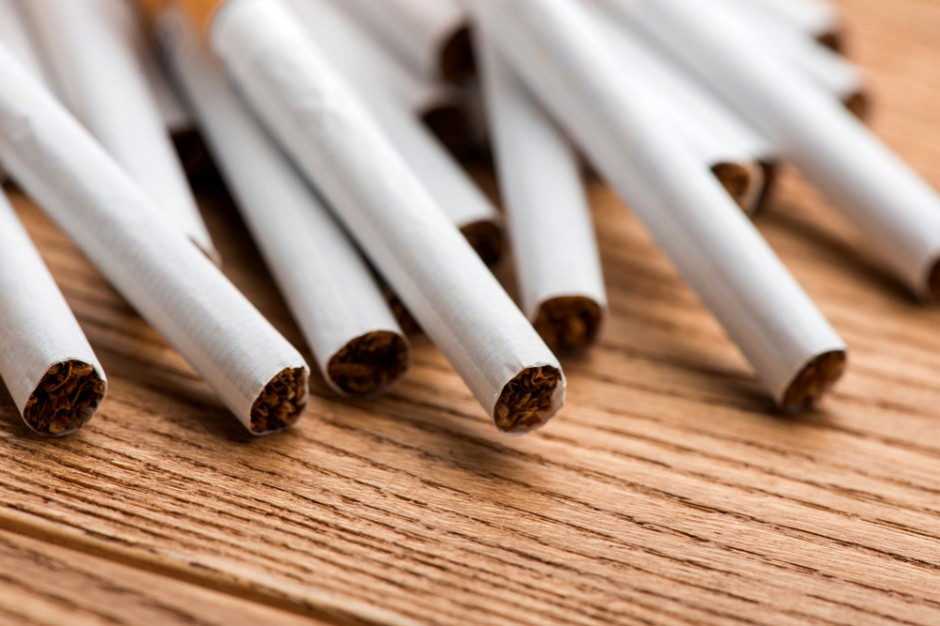 Palenie zwiększa ryzyko COVID-19, ale nikotyna może je zmniejszać/ fot. shutterstock Ekspert: palenie zwiększa ryzyko COVID-19, ale nikotyna może je zmniejszać