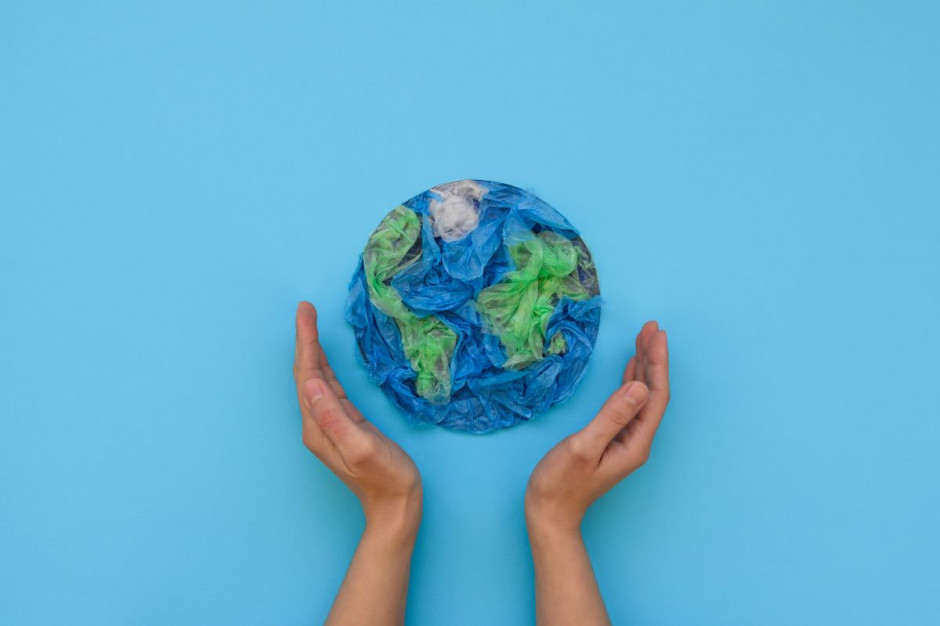 Pandemia przywróciła do łask plastik/ fot. shutterstock Pandemia przywróciła do łask plastik