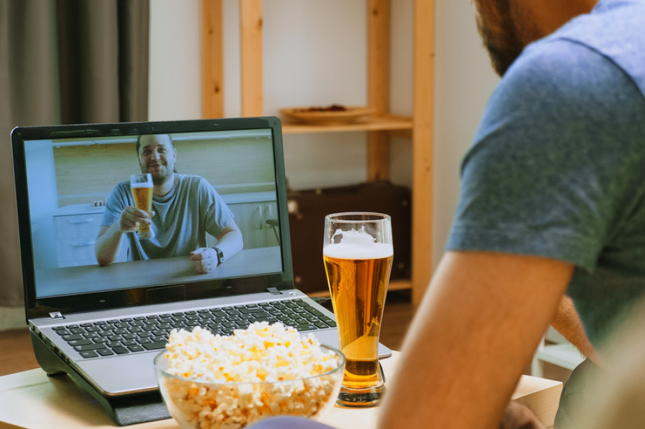 globalny rynek piwa i cydru powróci do poziomów 2019 roku, osiągając wartość 630,4 mld USD w 2022 roku, czyli o 55,4 mld USD mniej w porównaniu z poprzednią wartością prognoz na 2022 rok. fot. Shutterstock Światowy rynek piwa i cydru z gorszymi prognozami przez COVID-19 niż przewidywano