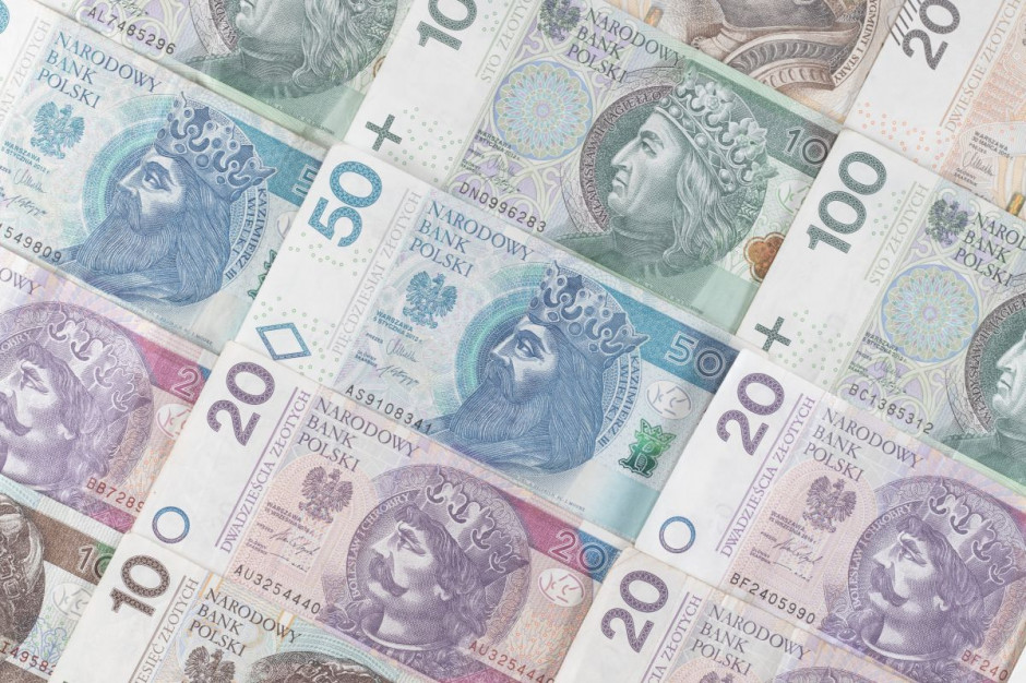 Mali i średni przedsiębiorcy mogą uzyskać grant w wysokości 200 tys. zł; fot. unsplash.com PAIH: granty dla MŚP zainteresowanych wejściem na rynki Kanady, Kazachstanu i ZEA