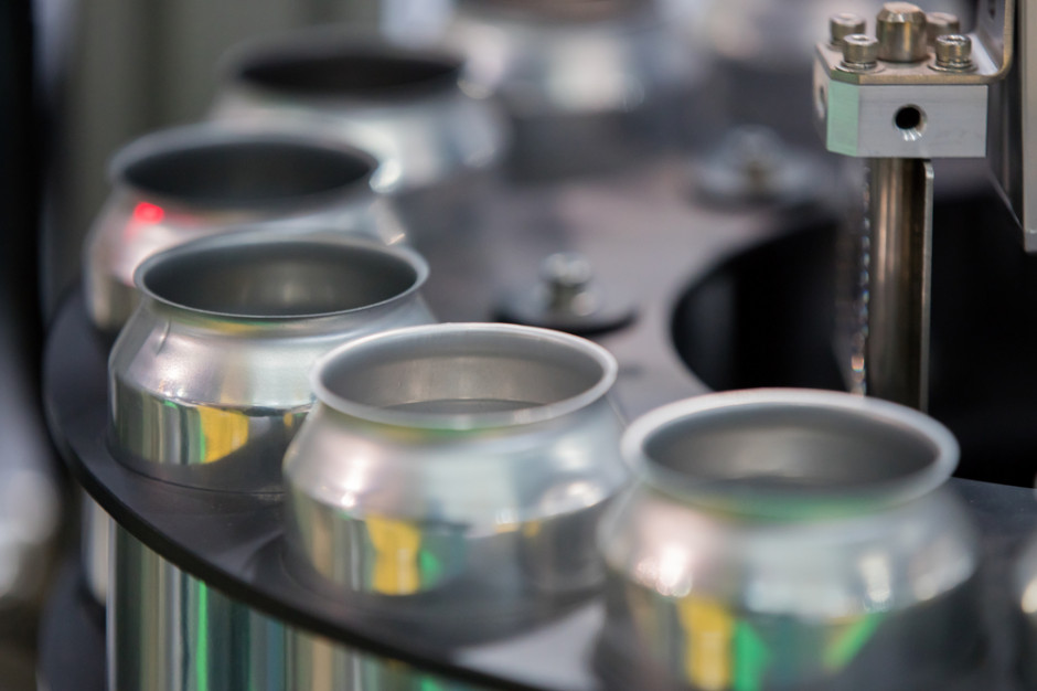 Krakowski producent puszek Canpack uruchomił fabrykę w Czechach; fot. shutterstock Krakowski producent puszek Canpack uruchomił fabrykę w Czechach