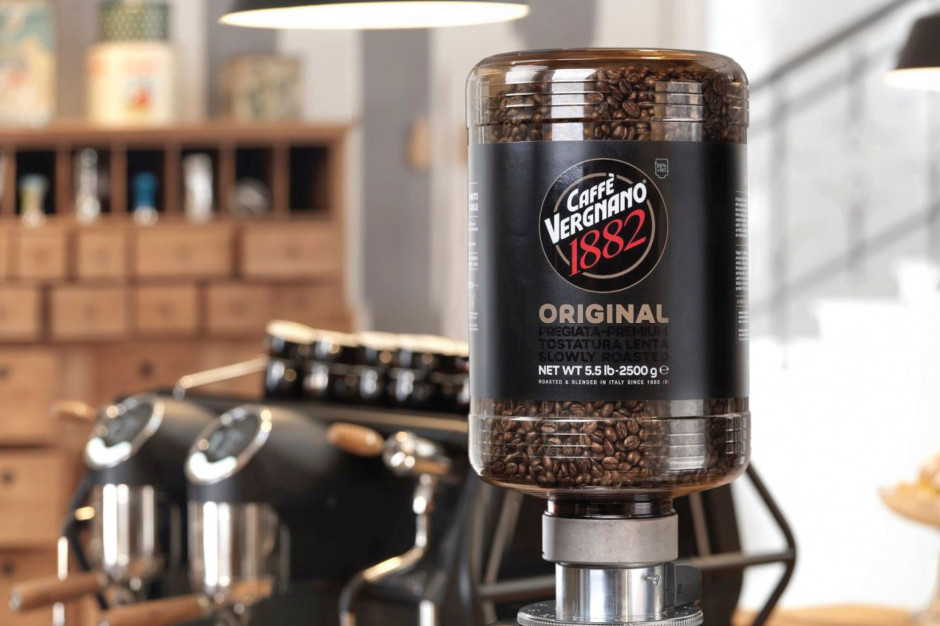 Caffè Vergnano będzie sprzedawać kawę w opakowaniach z odzyskanego plastiku