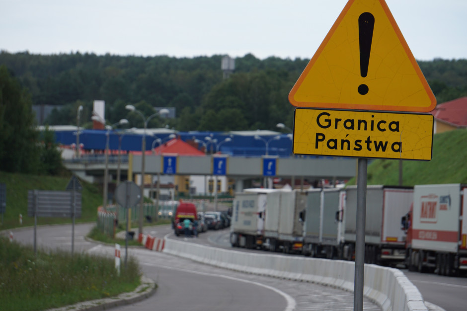 Dodatkowe kłopoty z wywozem piskląt na Ukrainę mogą zachwiać płynnością finansową niektórych firm - wskazuje branża. Branża drobiarska apeluje o udrożnienie granicy z Ukrainą
