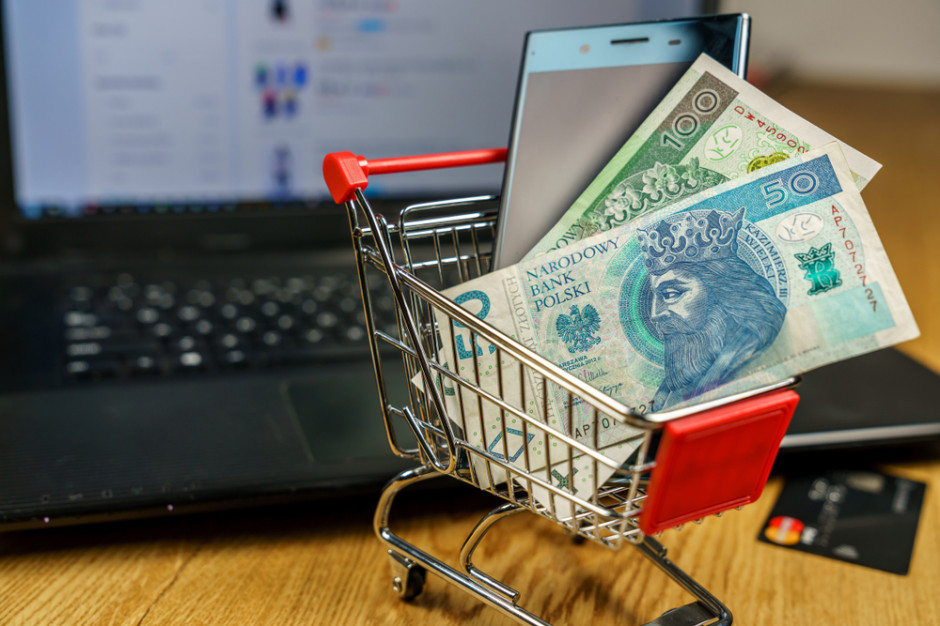 Zdecydowana większość Polaków pozytywnie ocenia sytuację finansową swojego gospodarstwa domowego, fot. shutterstock Jak pandemia wpływa na sytuację finansową Polaków? (badanie)