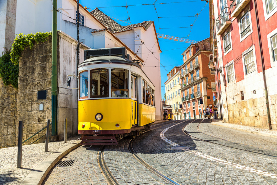 Portugalia: Rekordowy spadek PKB wskutek załamania się konsumpcji w okresie pandemii. fot. shutterstock Portugalia: Rekordowy spadek PKB na skutek pandemii