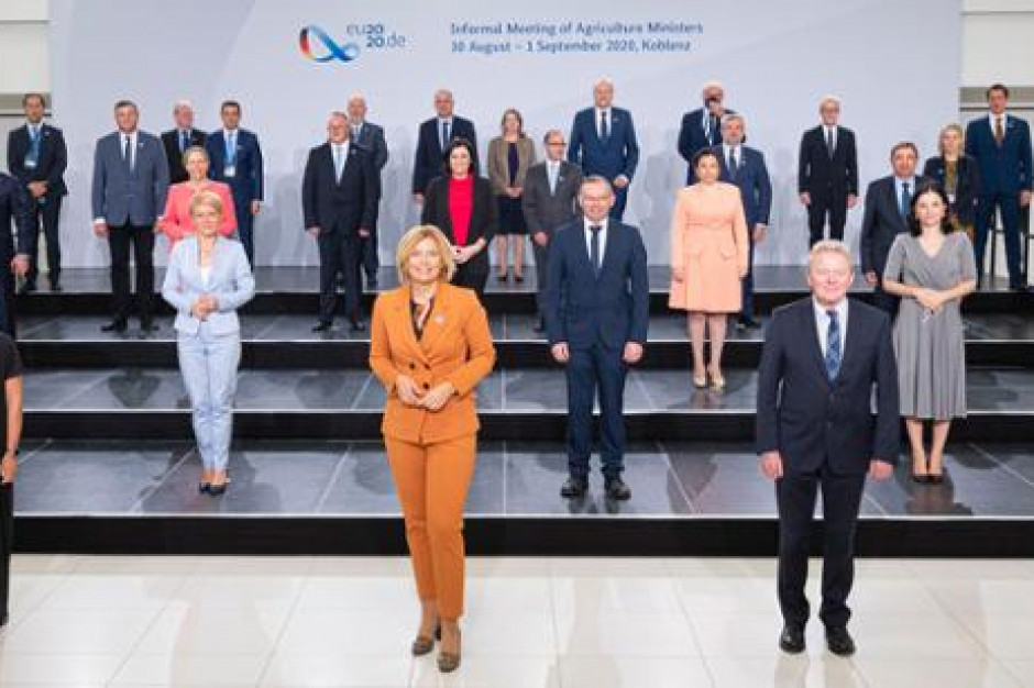 Unijni ministrowie rolnictwa rozmawiali o skutkach pandemii dla gospodarki żywnościowej. fot. mrirw Unijni ministrowie rolnictwa rozmawiali o skutkach pandemii dla gospodarki żywnościowej
