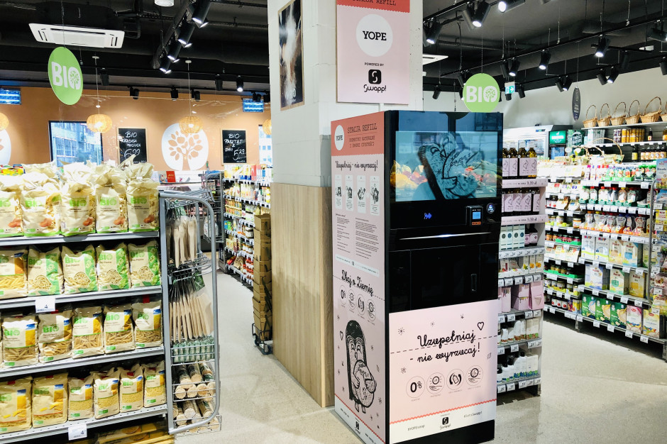Carrefour uruchamia pierwszą stację refillingową kosmetyków, fot. materiały prasowe Carrefour uruchamia pierwszą stację refillingową kosmetyków