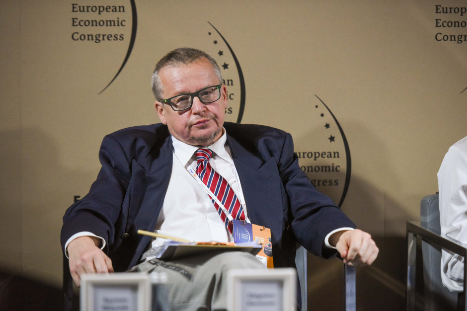 prof. Zbigniew Karaczun z Katedry Ochrony Środowiska SGGW w trakcie debaty „Rolnictwo i przemysł spożywczy wobec zmian klimatu” EEC: Musimy znaleźć metody ograniczenia emisji bez redukcji wielkości produkcji żywności