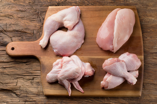 KRD-IG i KIPDiP spierają się o kwestię badań na obecność salmonelli w mięsie drobiowym. fot. shutterstock Branża drobiarska podzielona w sporze o salmonellę