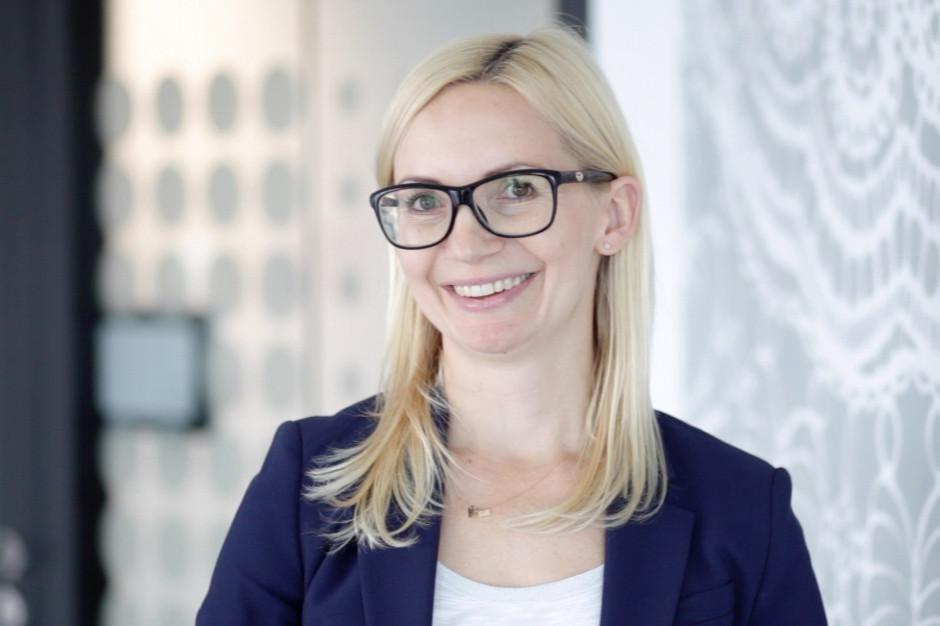 Anna Wysocka, dyrektor działu wynajmu powierzchni handlowych JLL. Fot. materiały prasowe Jakie są najnowsze trendy na rynku centrów handlowych?