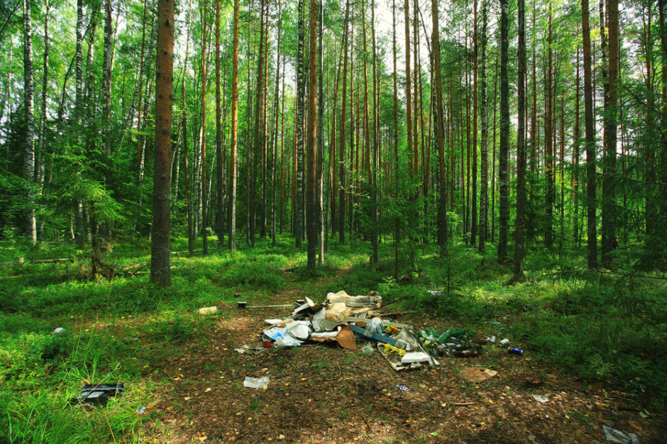 W Tajlandii turyści, którzy zaśmiecają przyrodę muszą liczyć się z otrzymaniem nietypowej przesyłki. fot. shutterstock Tajlandia: Park narodowy odsyła turystom pozostawione przez nich śmieci