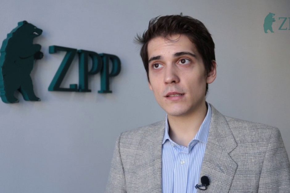 Jakub Bińkowski, dyrektor Departamentu Prawa i Legislacji Związku Przedsiębiorców i Pracodawców. fot. za YouTube ZPP: Objęcie spółek komandytowych CIT zwiększy obciążenia polskich przedsiębiorców (raport)
