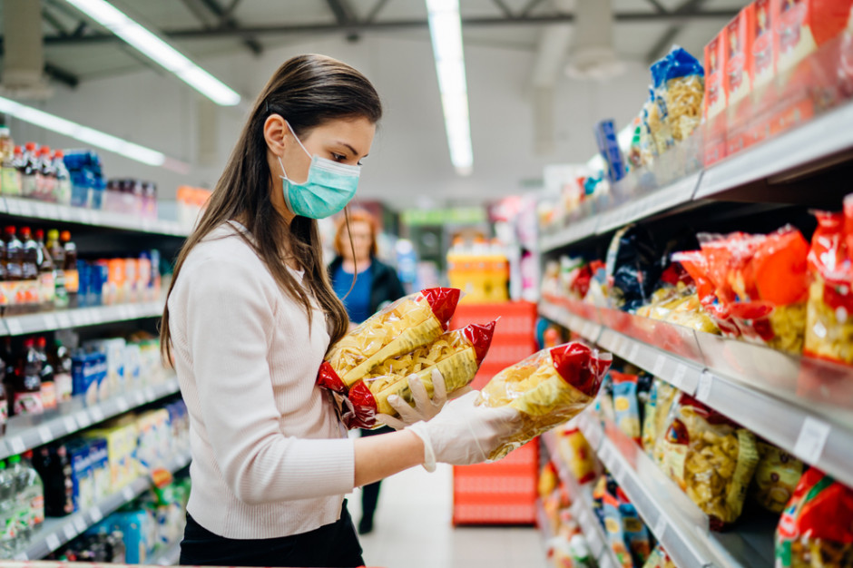 Polacy w czasie pandemii wybiorą zakupy głównie w dyskontach i supermarketach (badanie)
