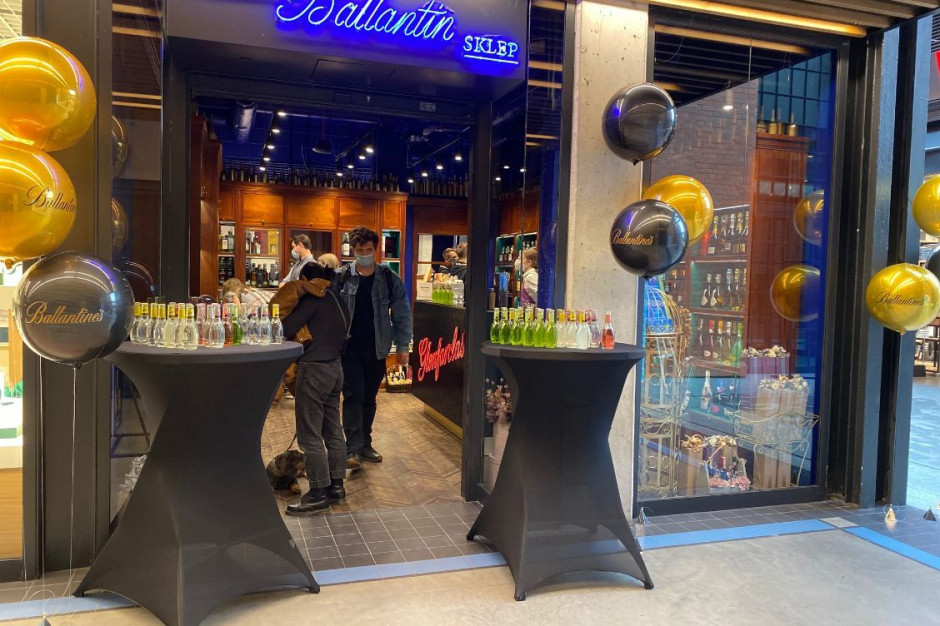 W Elektrowni Powiśle działalność zainaugurował piąty sklep w Warszawie pod szyldem Ballantine’s . fot. materiały prasowe Ballantine’s uruchamia kolejny specjalistyczny sklep w Warszawie